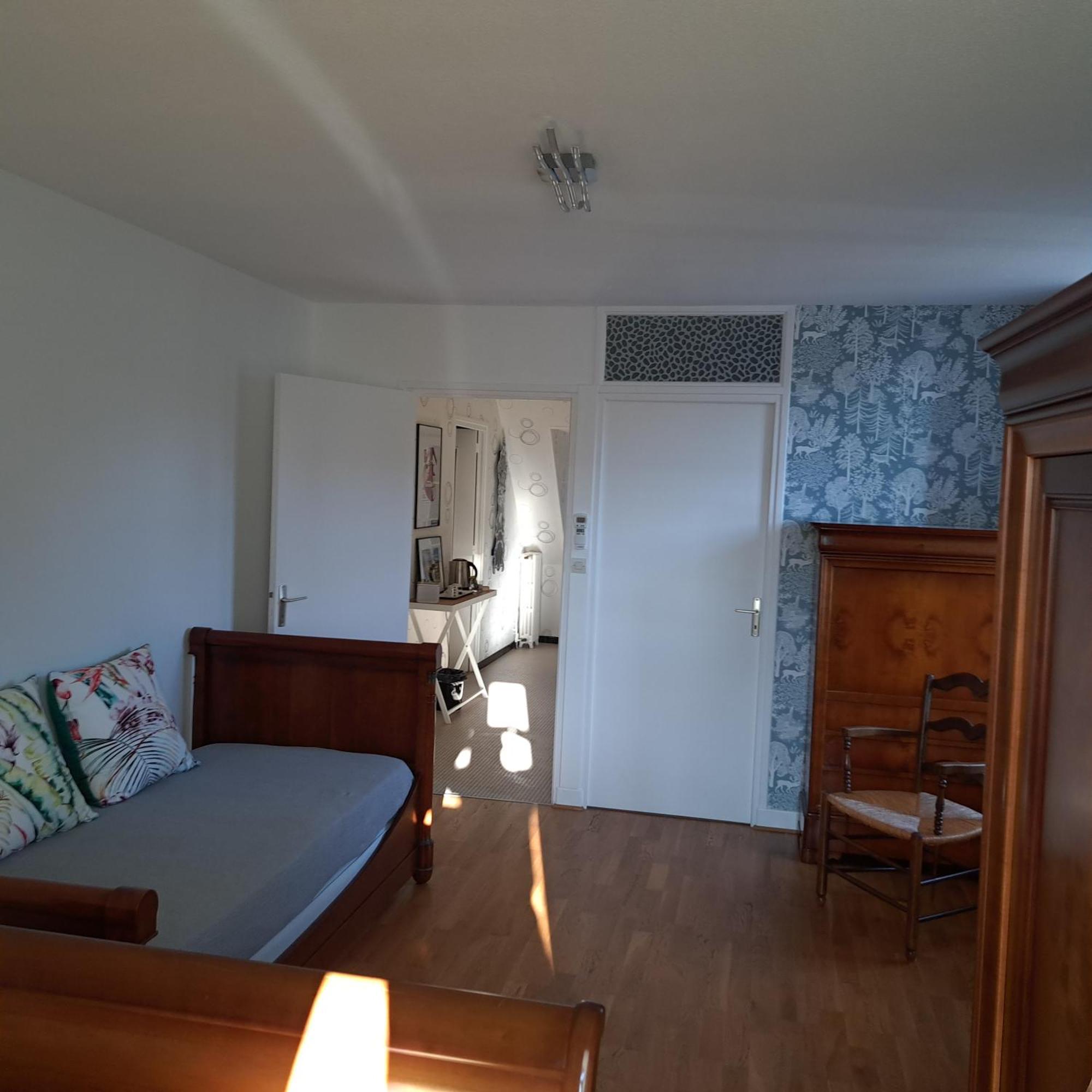 Un Air Moulinois Bed & Breakfast Мулин Екстериор снимка